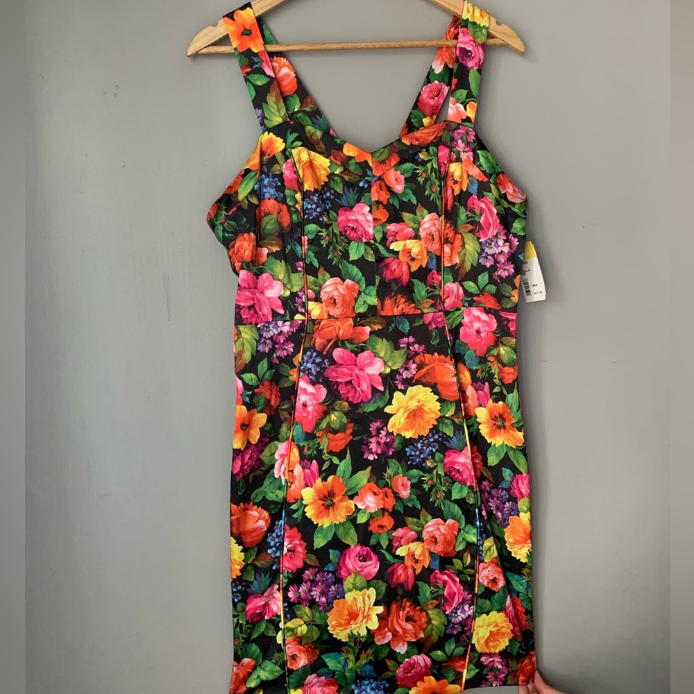 NEW Nikibiki Floral Dress Size Large
